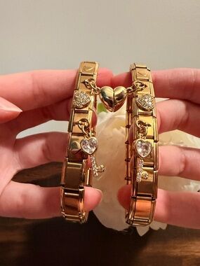 Gold Tone Magnetic Heart Bracelet Set – Best Friend or Lovers Matching Set